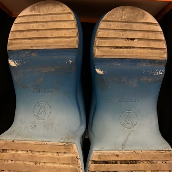 Authentic Limited Edition Louis Vuitton Archlight Escale Sneaker - Picture 10 of 10